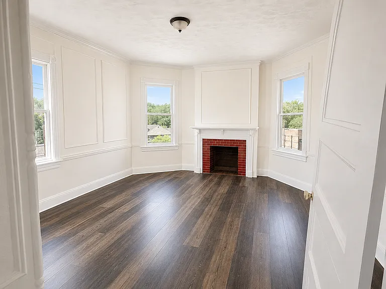 137 Hawthorne Ave #4B — Photo 5