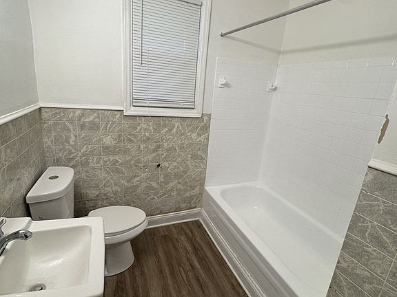 3rd image of 3375 Villa Cir SE