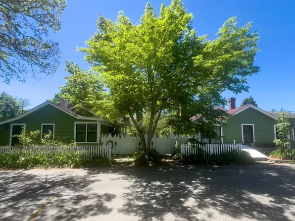 12 & 14 Maple Ave, Oak Bluffs, MA 02557