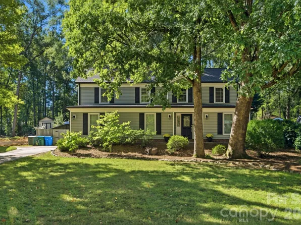 834 Winter Wood Dr, Matthews, NC 28105