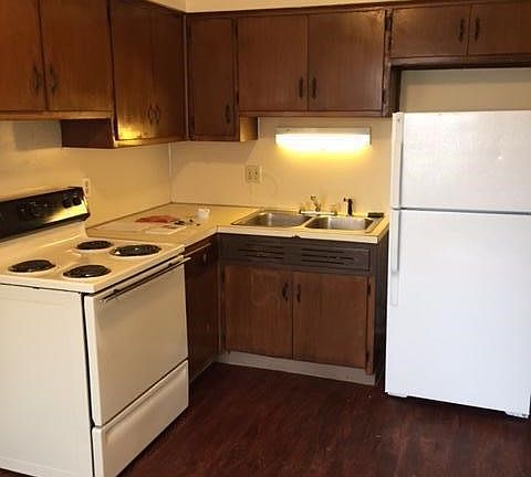5th image of 1176 Sanborn Pl APT A