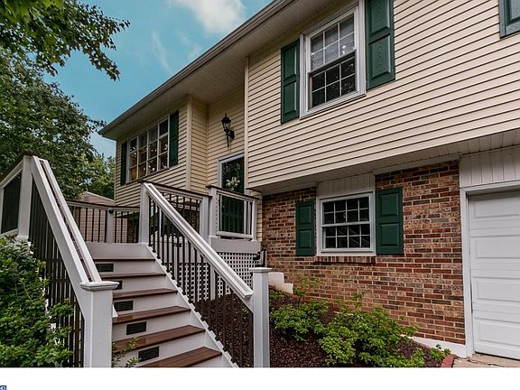 2nd image of 221 E Seneca Dr