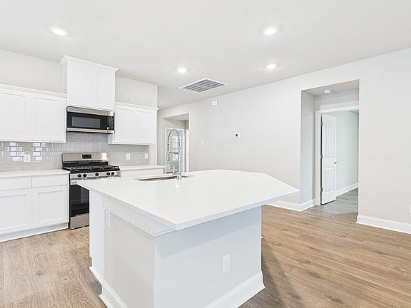 2nd image of 114 Top Ridge Rd