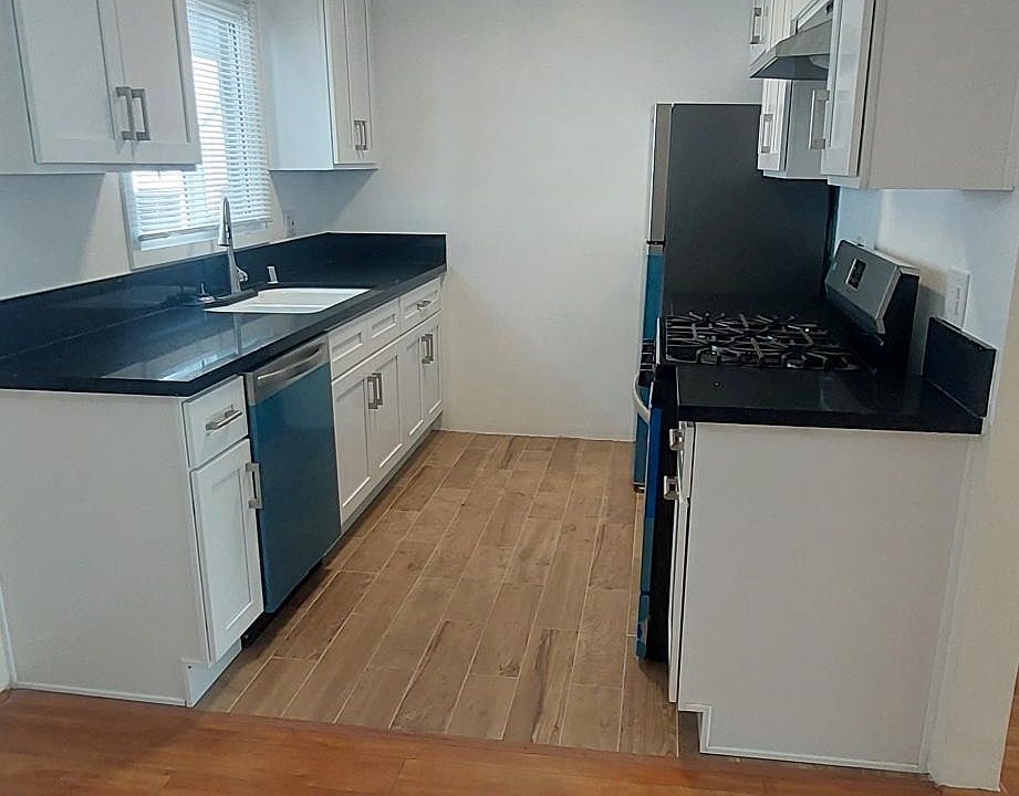 1st image of 1039 N Curson Ave APT 7