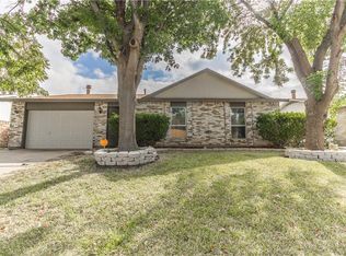 2210 Windchime Dr, Grand Prairie, TX 75051