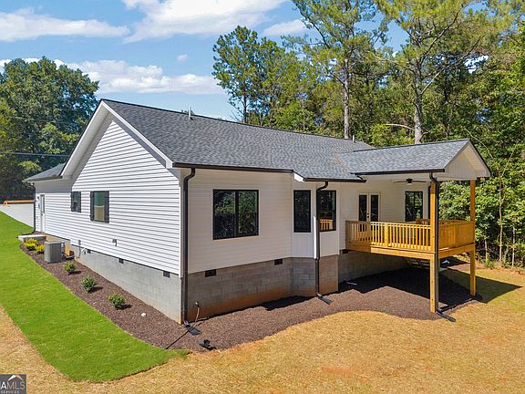 2nd image of 64 Harbor Heights Cir