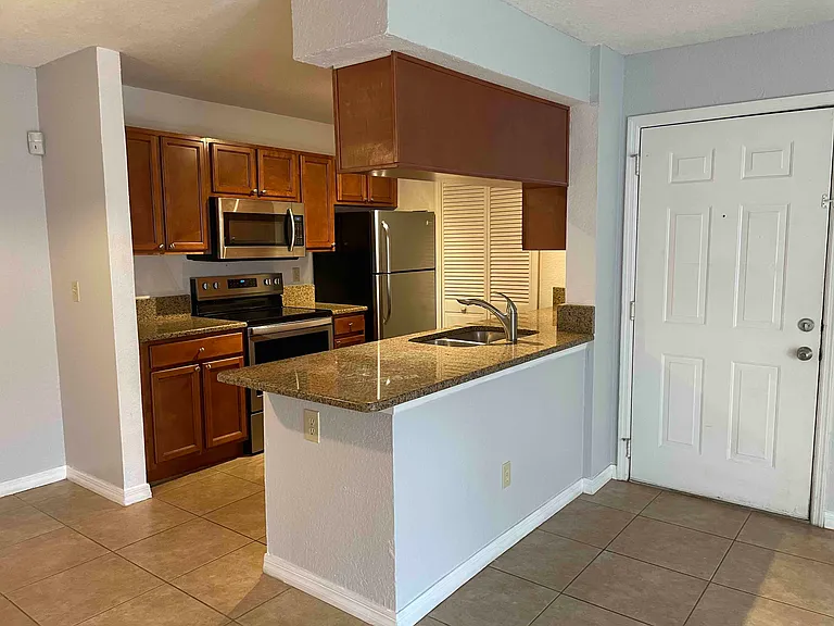 2550 N Alafaya Trl #3101 — Photo 2