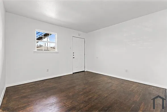 4524 Collins Ave — Photo 11
