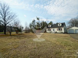 40 Kimberly Cir, North Haven, CT 06473