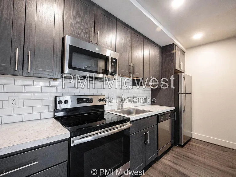 Priscilla Apartments — Photo 15