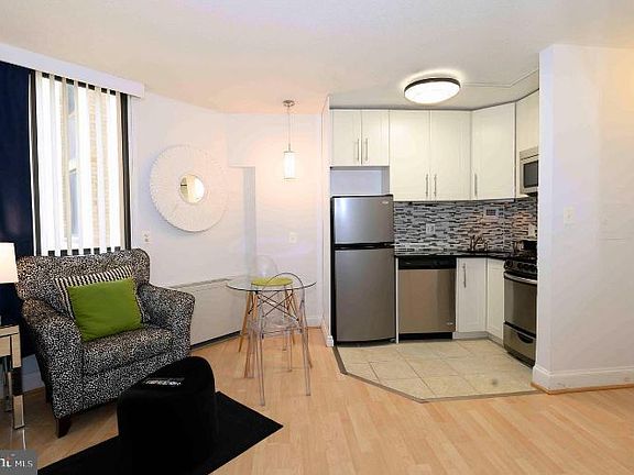5th image of 4242 E West Hwy APT 403