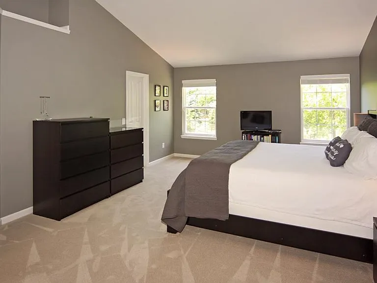 13628 Stanford Dr — Photo 16