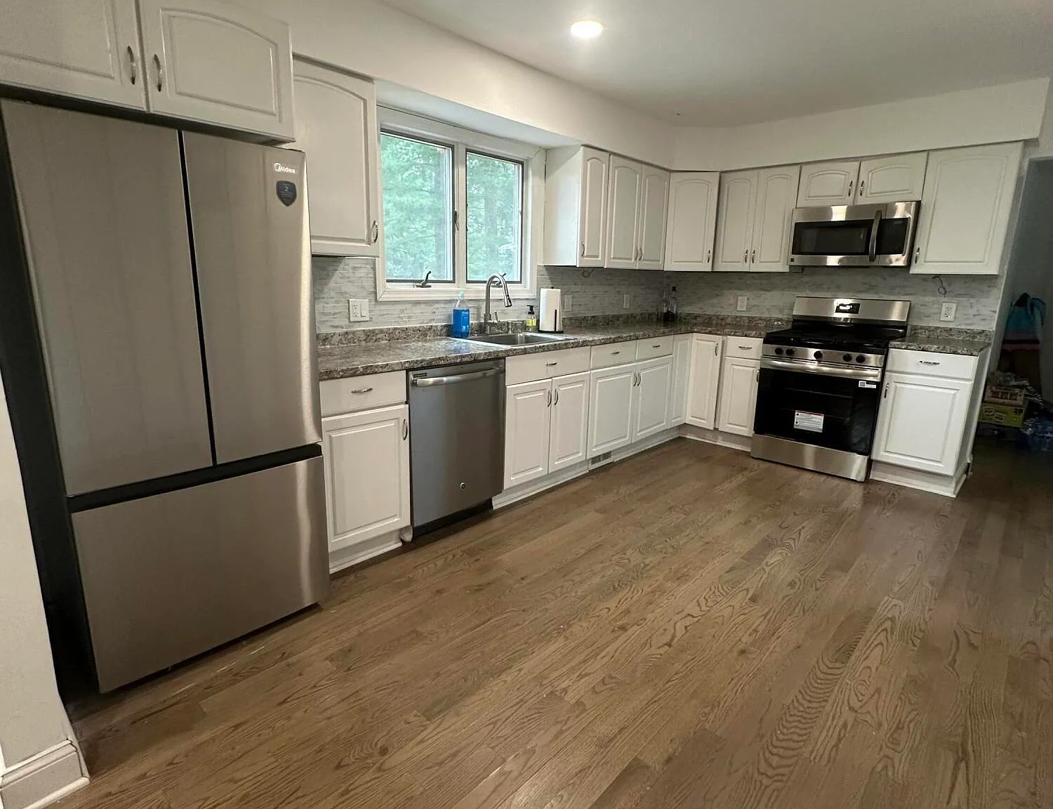 4 bed, 2.5 bath, 1862 sqft, $2,250 — Photo 4