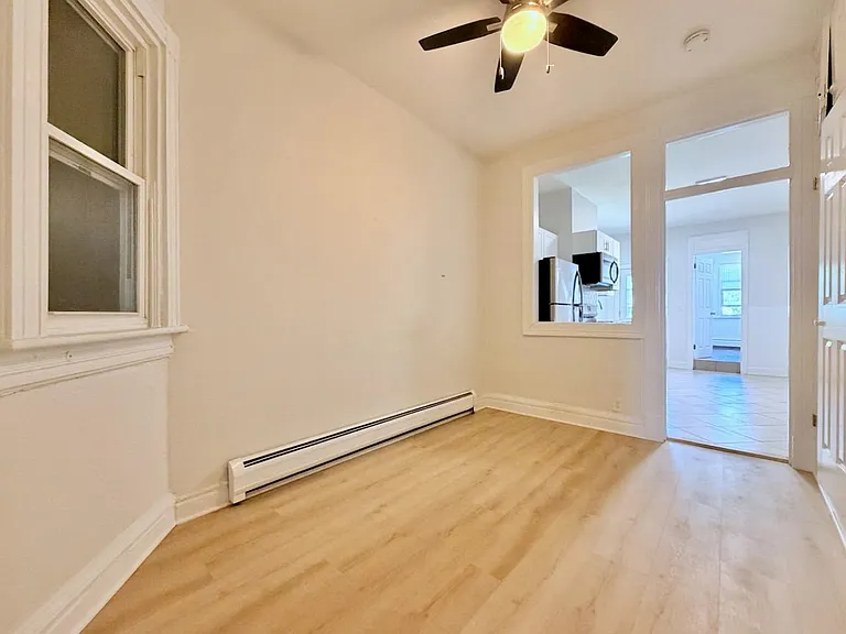 330 Pavonia Ave #1L — Photo 10
