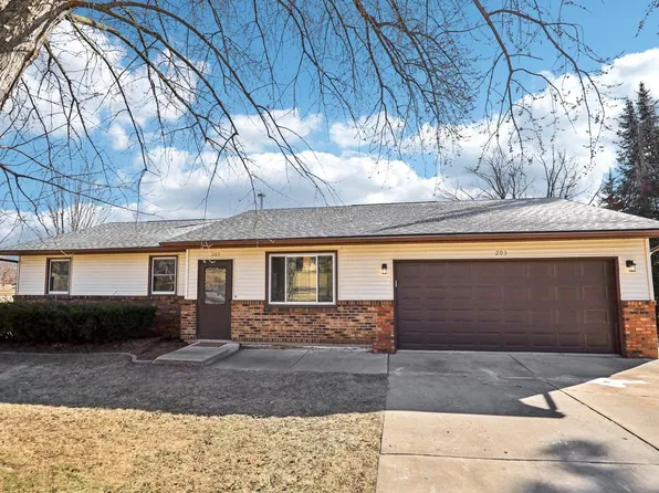203 Faith Drive, Columbus, WI 53925