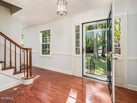 5th image of 209 Cherrywood Drive