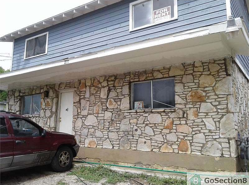 1st image of 211 Colleen Dr