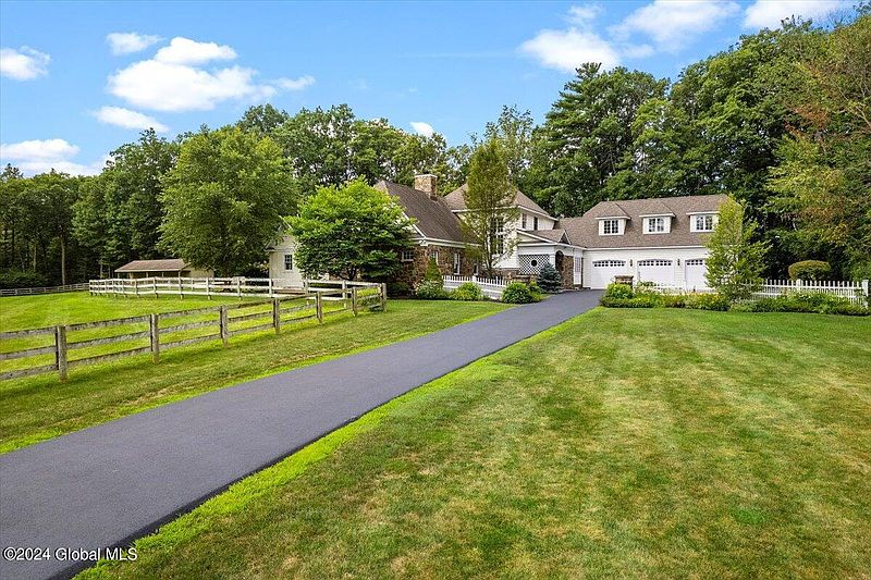 2nd image of 15 SARATOGA FARM Road