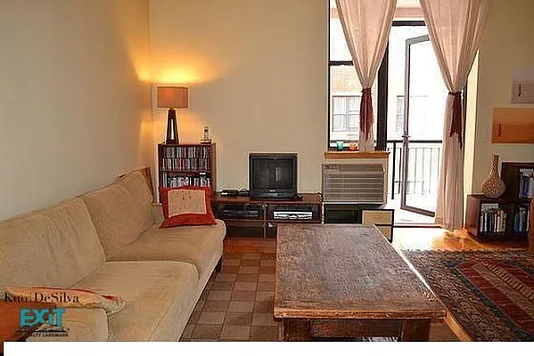 Rented by Exit Realty Landmark | media 29