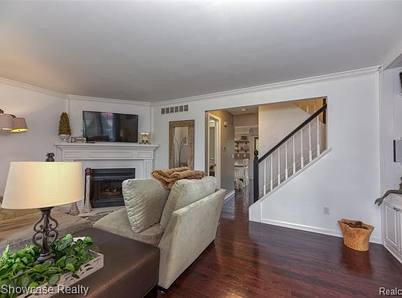 3rd image of 299 Wind Way Dr #299