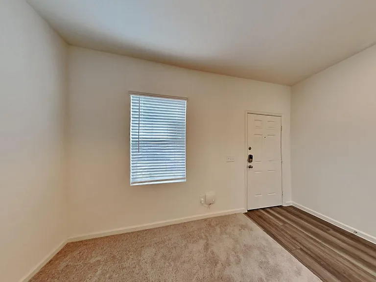 13515 Kinsman Rd — Photo 2
