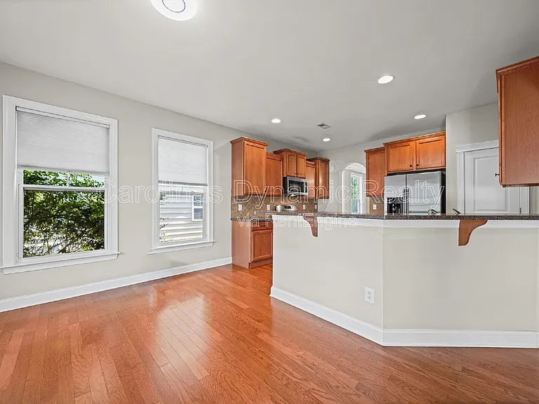 3405 Bidwell Ave — Photo 9