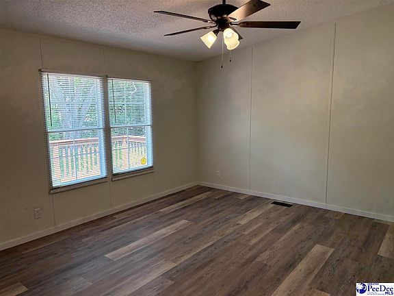 5th image of 1049 E Carolina Ave