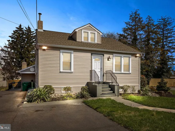 2604 Durham Rd, Bristol, PA 19007