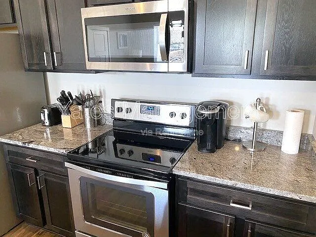 115 Colonial Dr — Photo 28