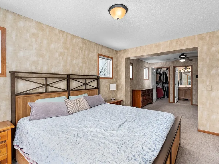 10864 Kingsfield Ln — Photo 16