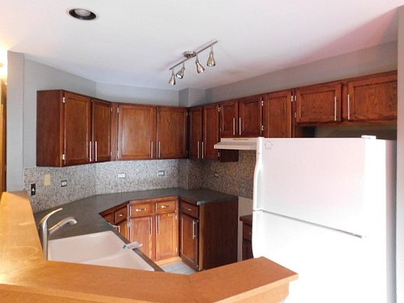2nd image of 1021 Manchester Cir