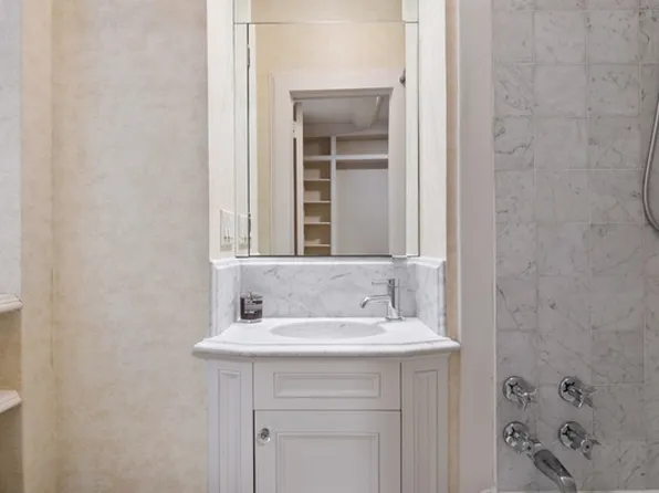 4 East 95th Street 3D image 15 of 15