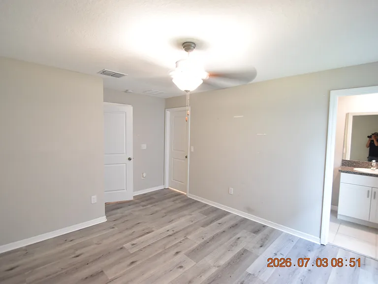 3507 N Maryland Ave — Photo 35