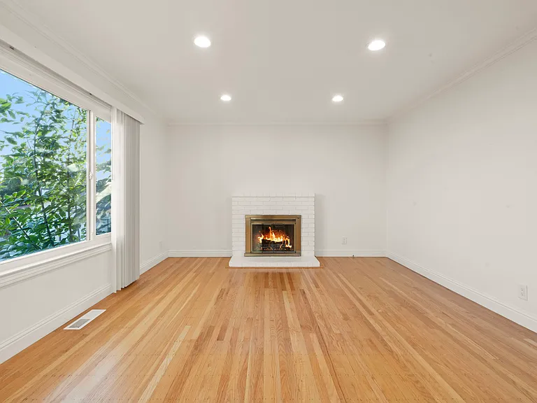 430 Monaco Ave — Photo 11