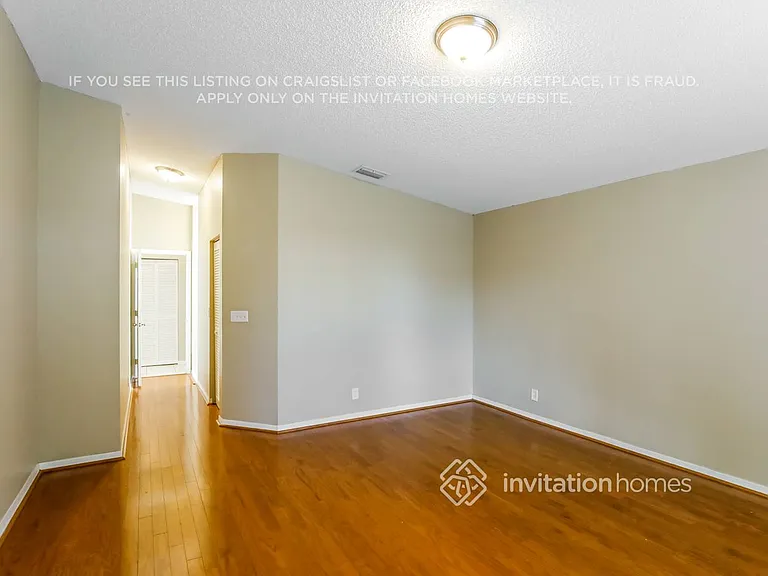 10841 SW 14th Ct — Photo 10