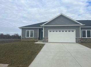 1472 Dearborn Dr, Springfield, IL 62711