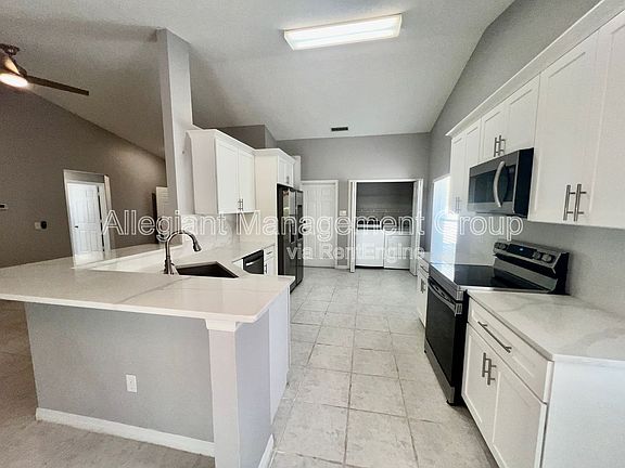 4th image of 4512 Dakota Point Ct