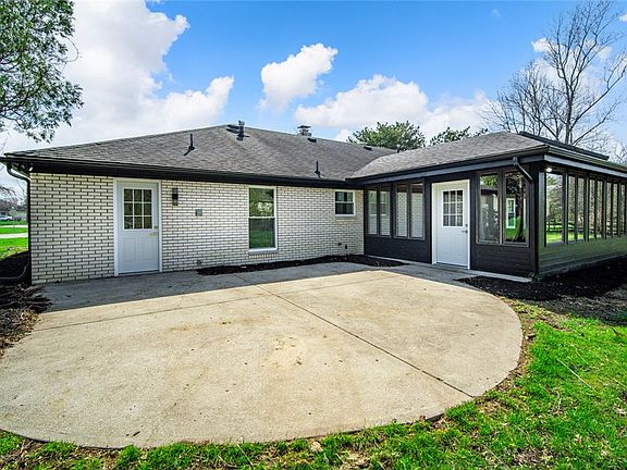 5th image of 1221 Wood Mill Trl