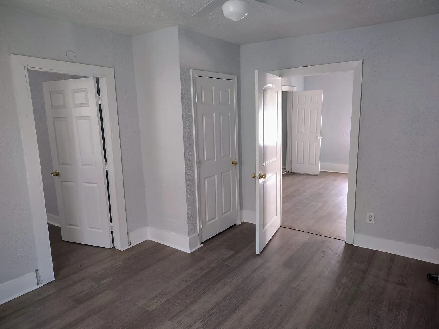 3 bed, 1156 sqft, $1,075 — Photo 2