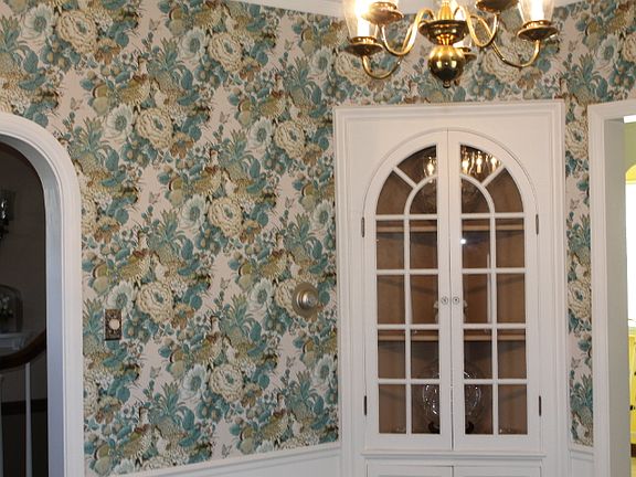 Dining room built in