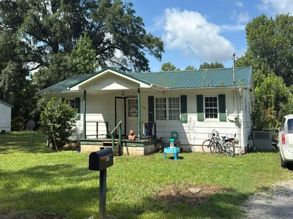 108 Oakwood Dr, Huntland, TN 37345