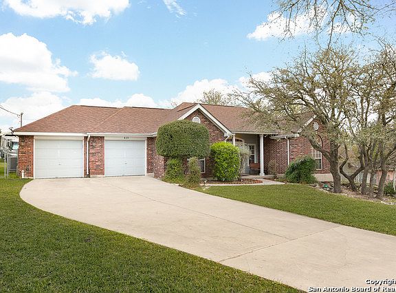 4th image of 419 Deer Cross Ln