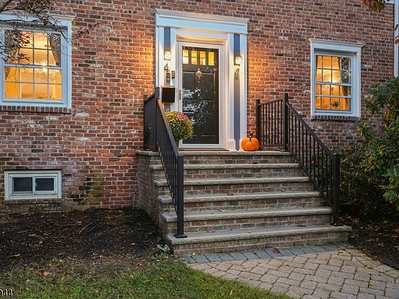 4th image of 45 Wayland Dr