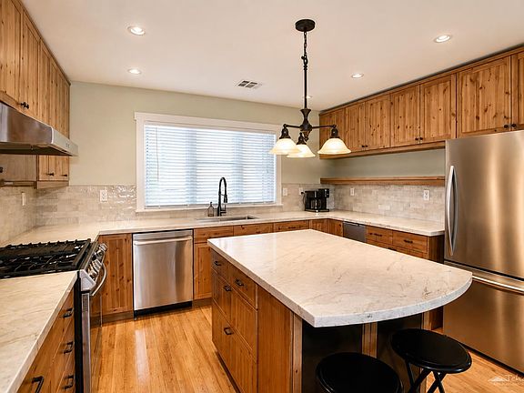 4th image of 22730 Shenandoah Pl