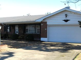 3124 Persimmon Dr, Saint Charles, MO 63301