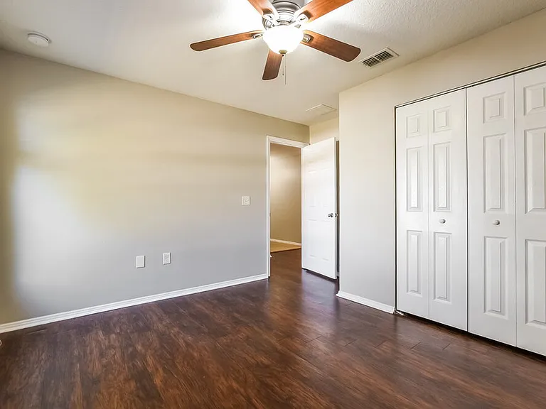 2050 Wavy Leaf Ct — Photo 11
