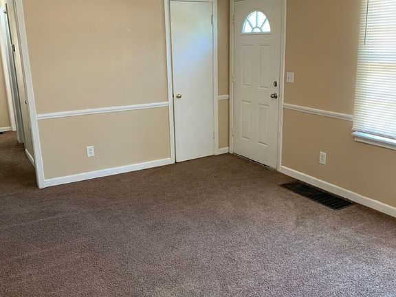 4th image of 4221 E 54th St