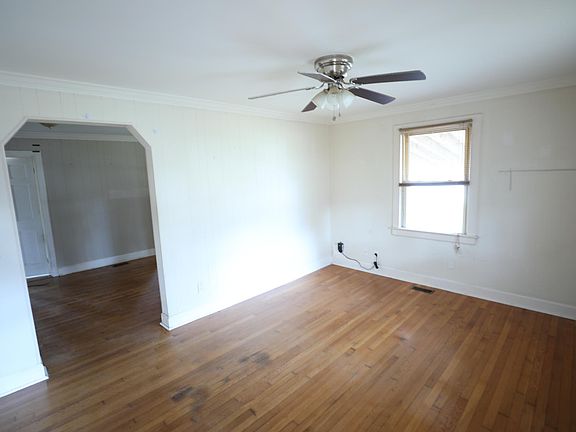 3rd image of 3 Maury Ave