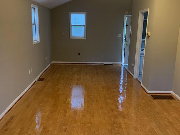 Vaulted Ceiling Throughout