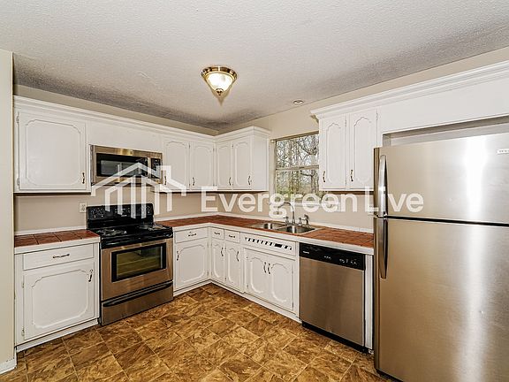 4th image of 3228 Edenburg Dr